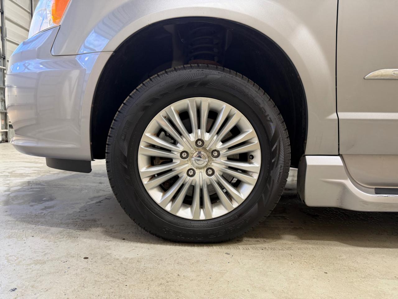 Chrysler Town & Country 4dr Wgn Limited 2014