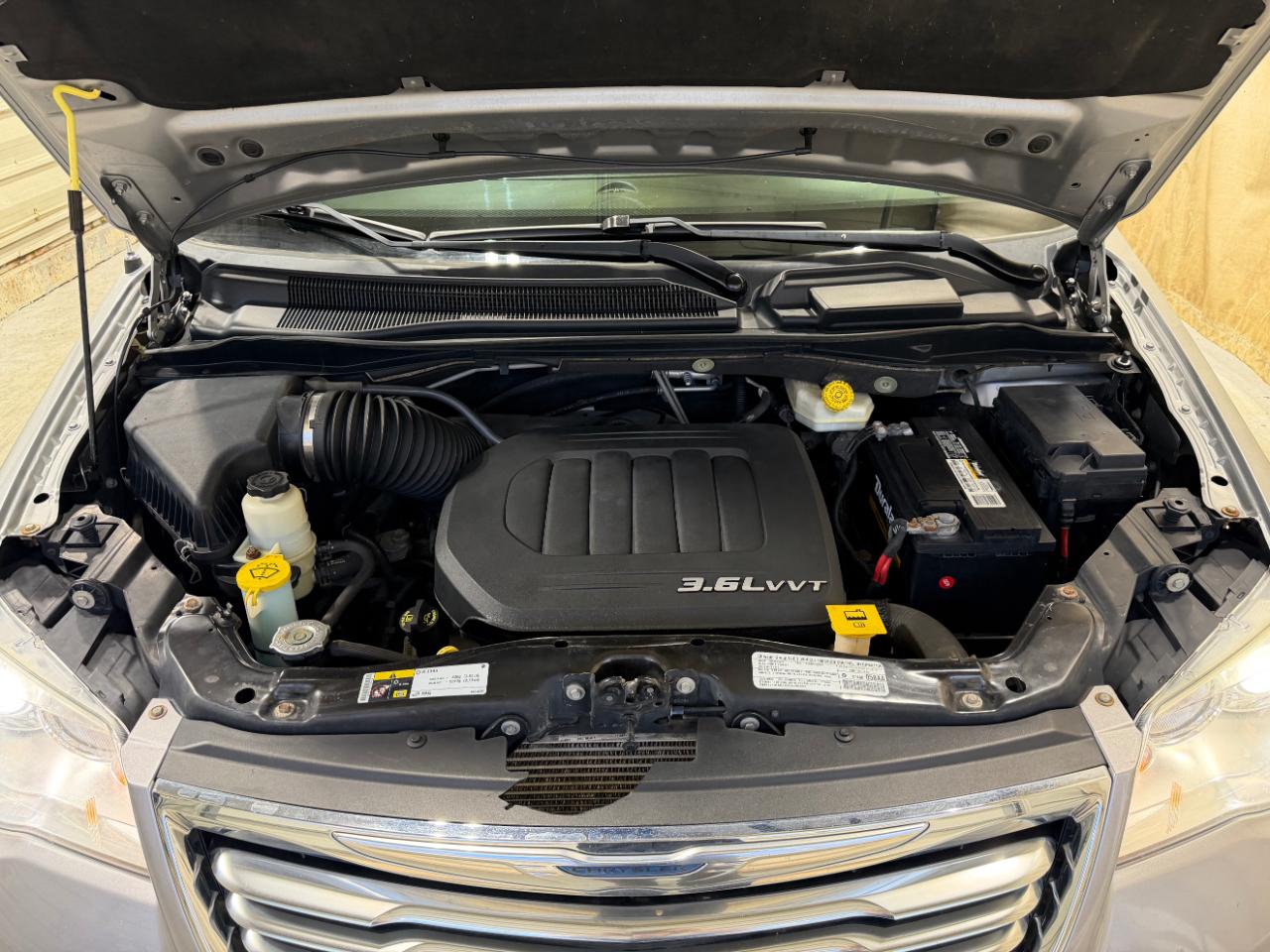 Chrysler Town & Country 4dr Wgn Limited 2014