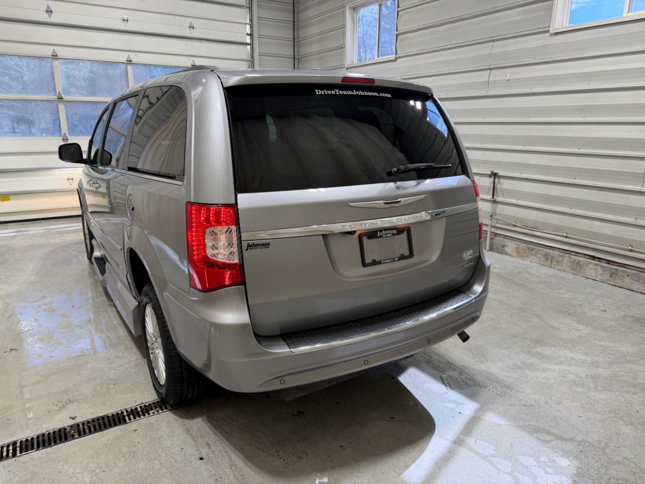 Chrysler Town & Country 4dr Wgn Limited 2014
