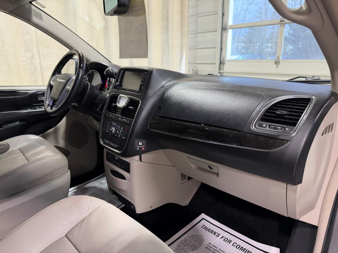 Chrysler Town & Country 4dr Wgn Limited 2014