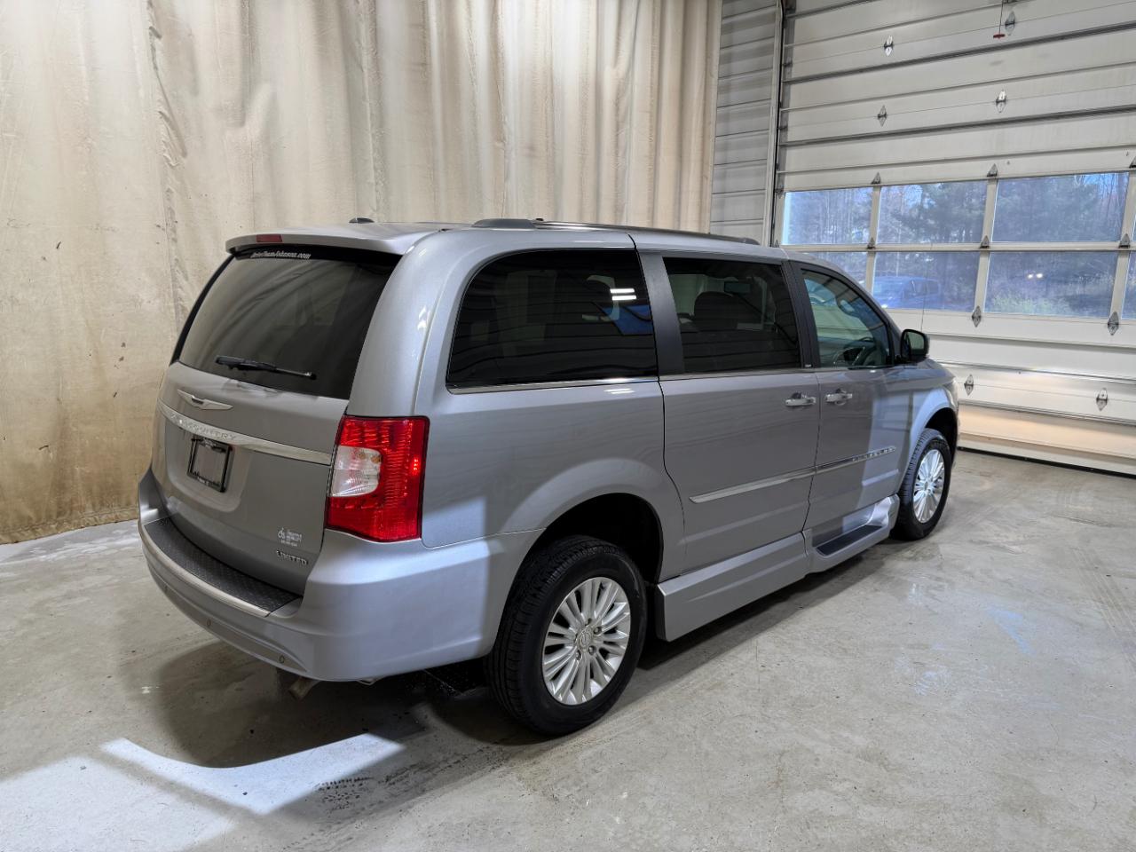 Chrysler Town & Country 4dr Wgn Limited 2014