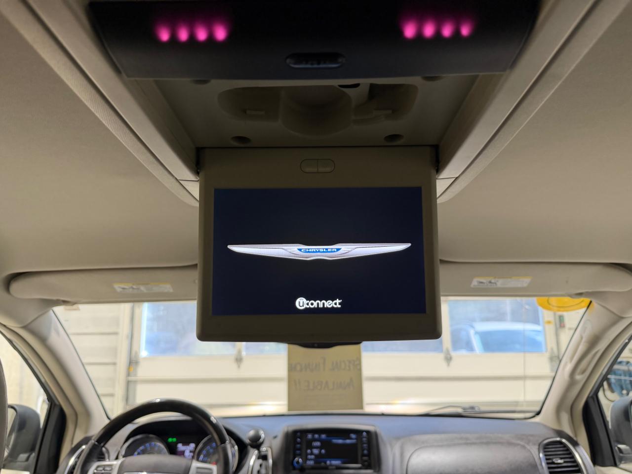 Chrysler Town & Country 4dr Wgn Limited 2014