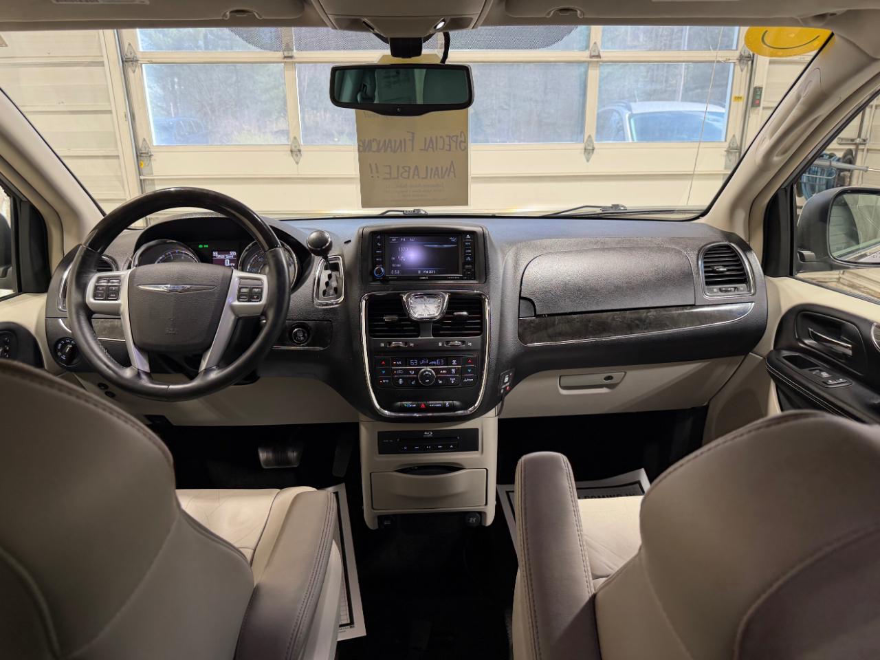 Chrysler Town & Country 4dr Wgn Limited 2014