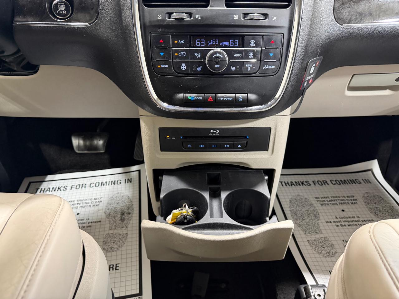 Chrysler Town & Country 4dr Wgn Limited 2014