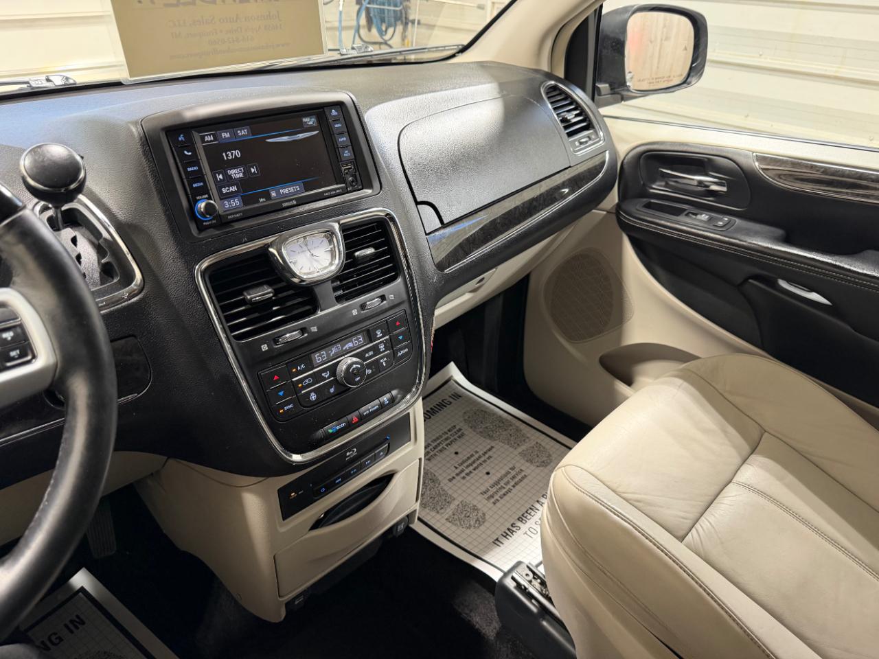 Chrysler Town & Country 4dr Wgn Limited 2014