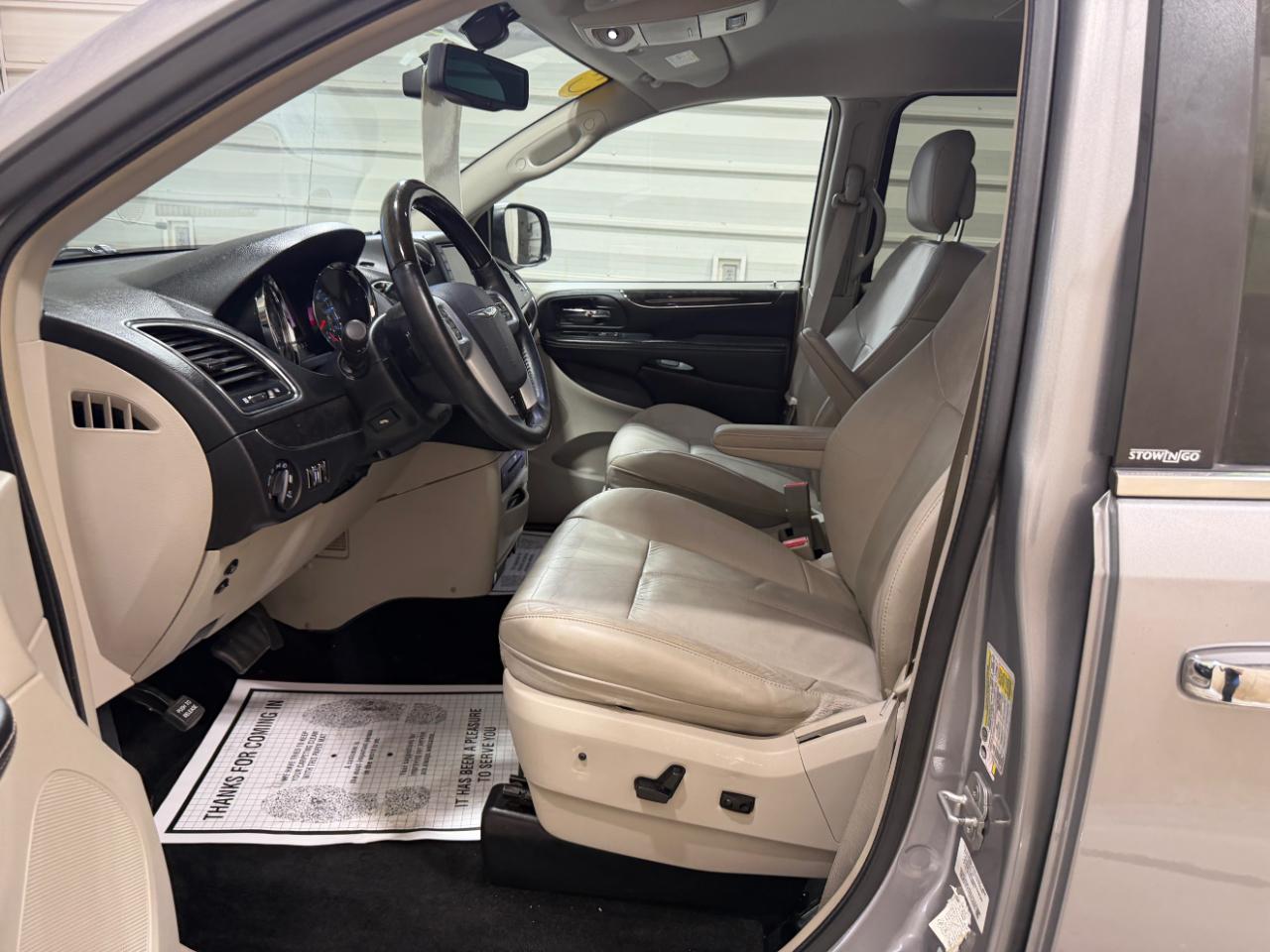 Chrysler Town & Country 4dr Wgn Limited 2014