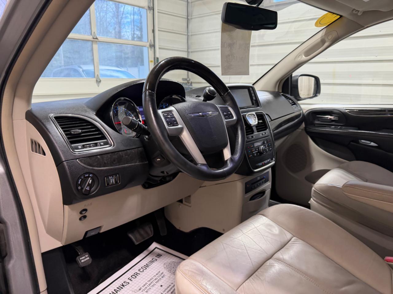 Chrysler Town & Country 4dr Wgn Limited 2014