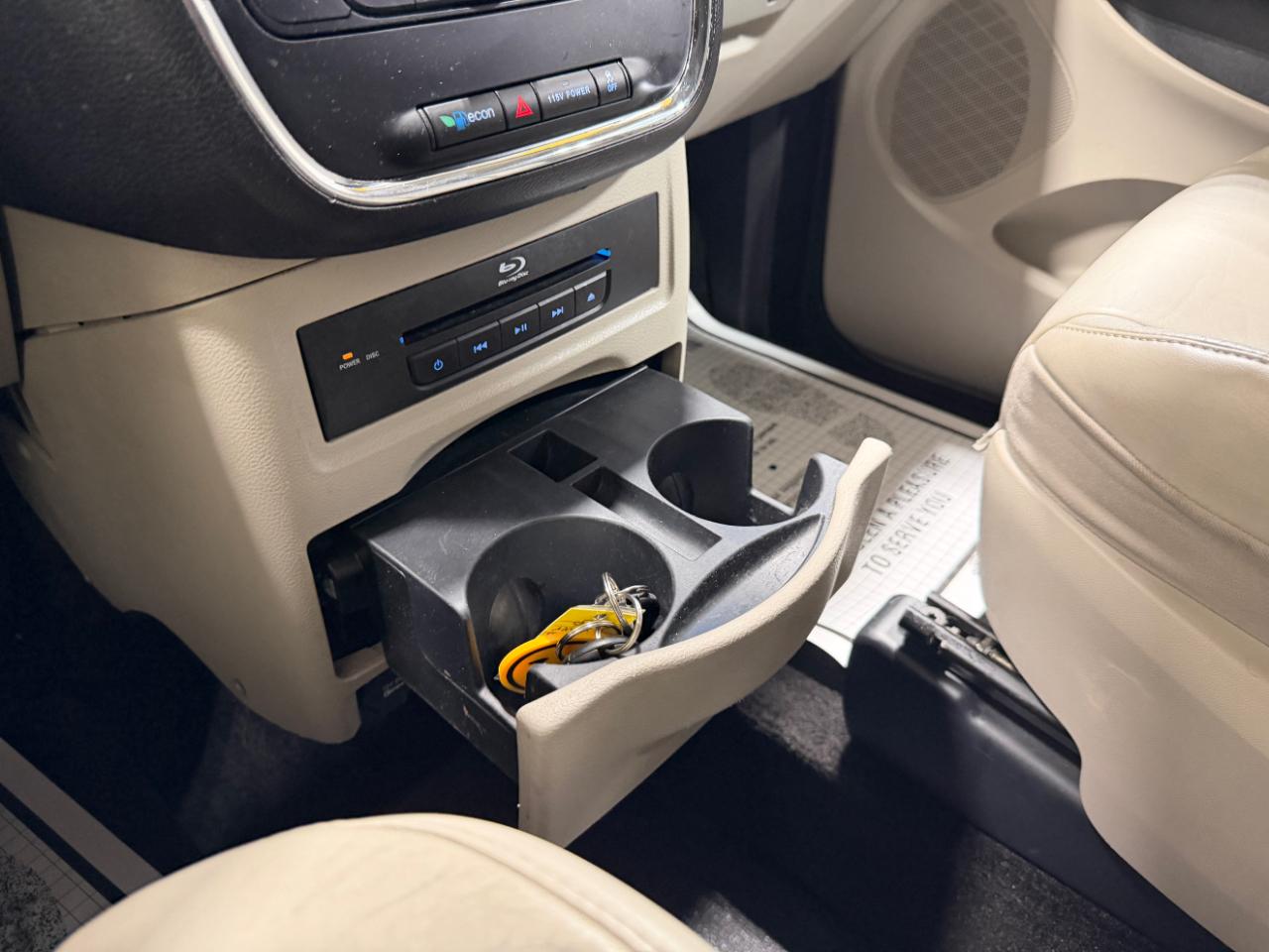 Chrysler Town & Country 4dr Wgn Limited 2014