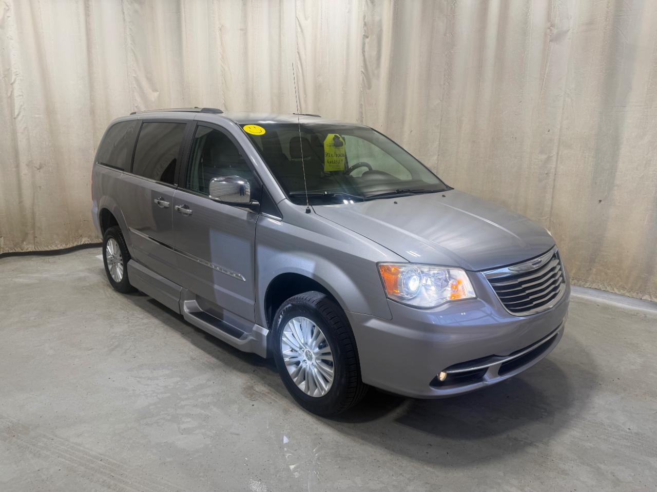Chrysler Town & Country 4dr Wgn Limited 2014