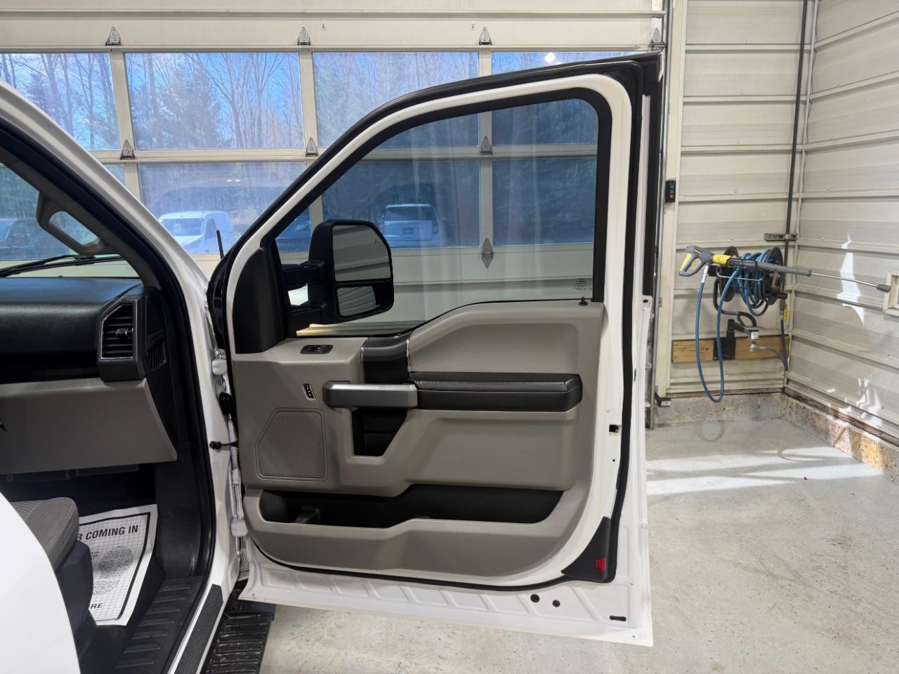 Ford F-150 4WD SuperCab 145" XLT 2016