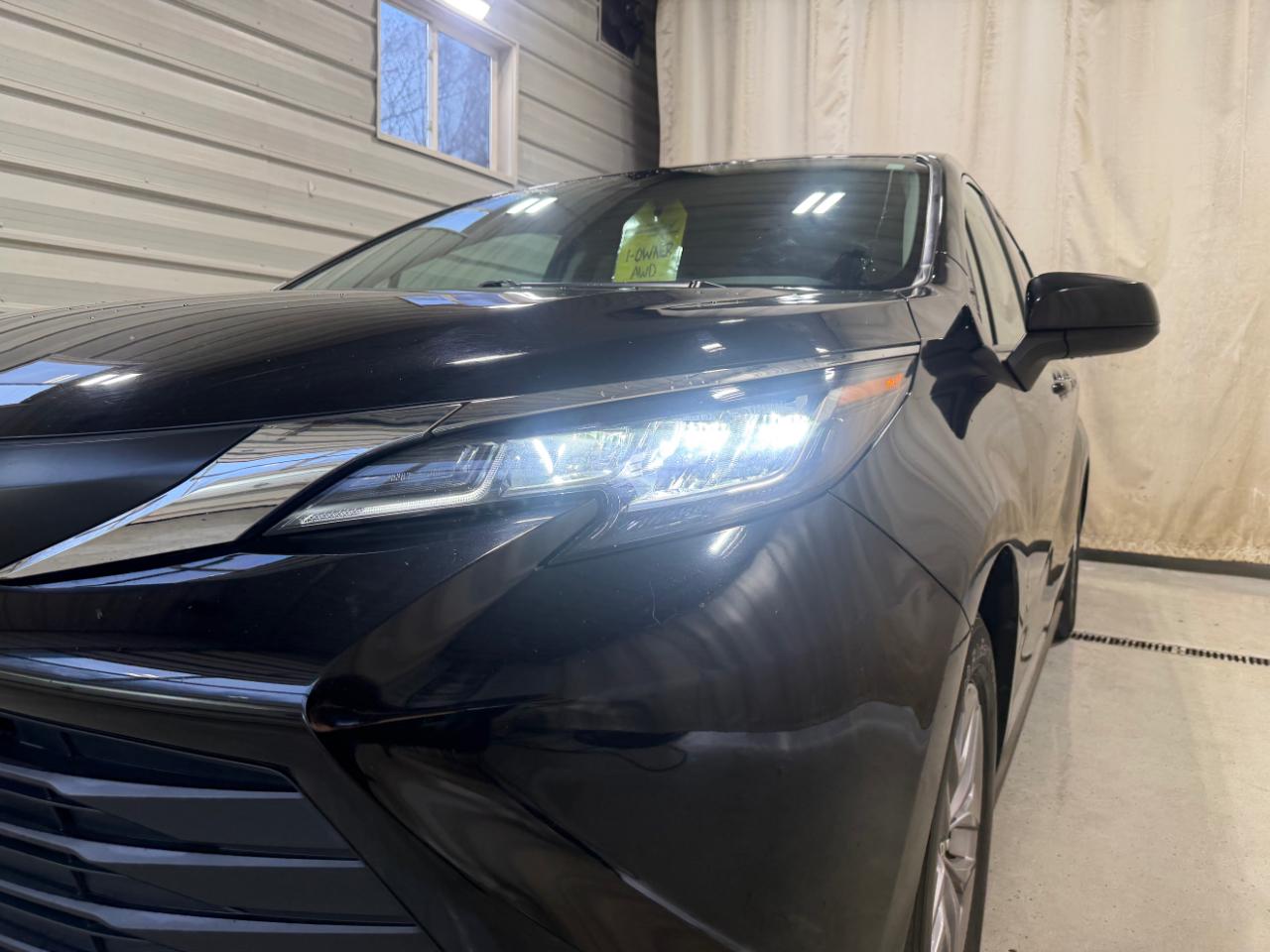 Toyota Sienna LE AWD 8-Passenger (Natl) 2023