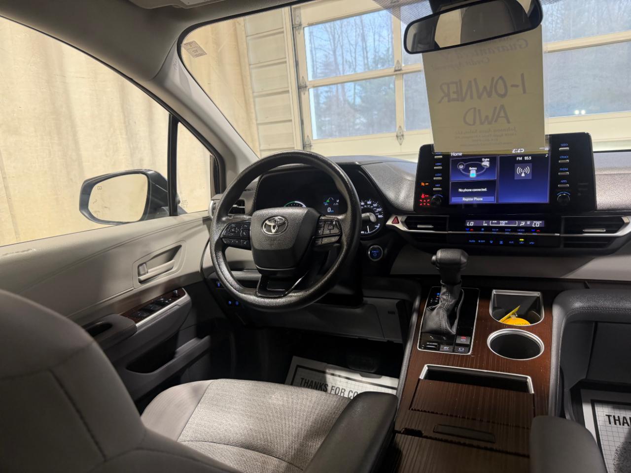 Toyota Sienna LE AWD 8-Passenger (Natl) 2023