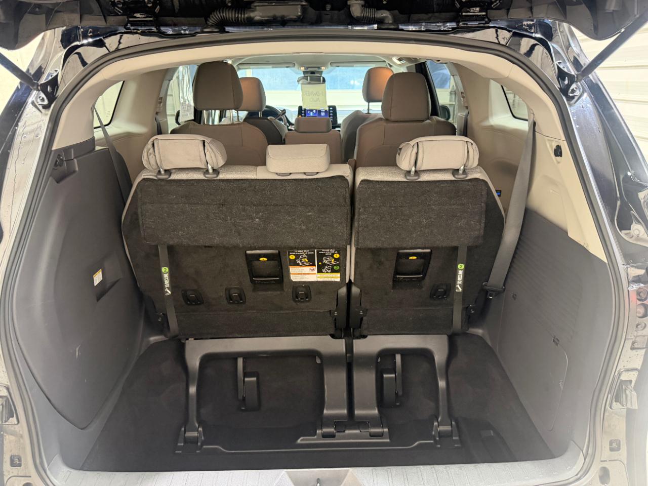 Toyota Sienna LE AWD 8-Passenger (Natl) 2023