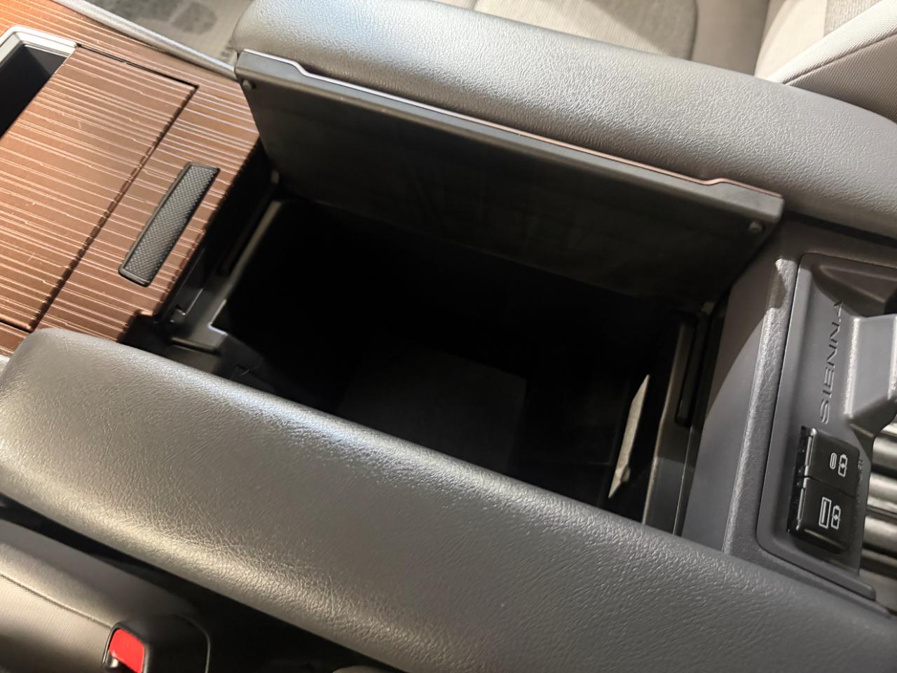 Toyota Sienna LE AWD 8-Passenger (Natl) 2023