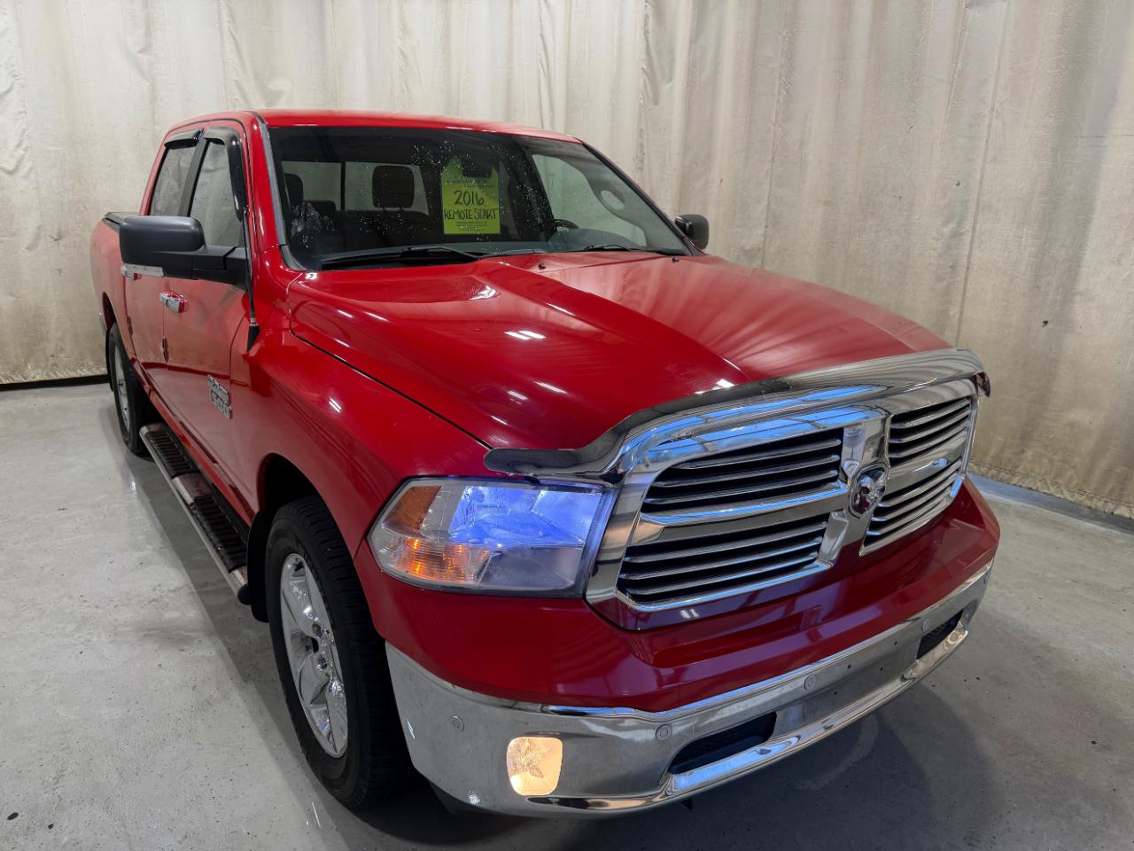 RAM 1500 4WD Crew Cab 140.5" Big Horn 2016