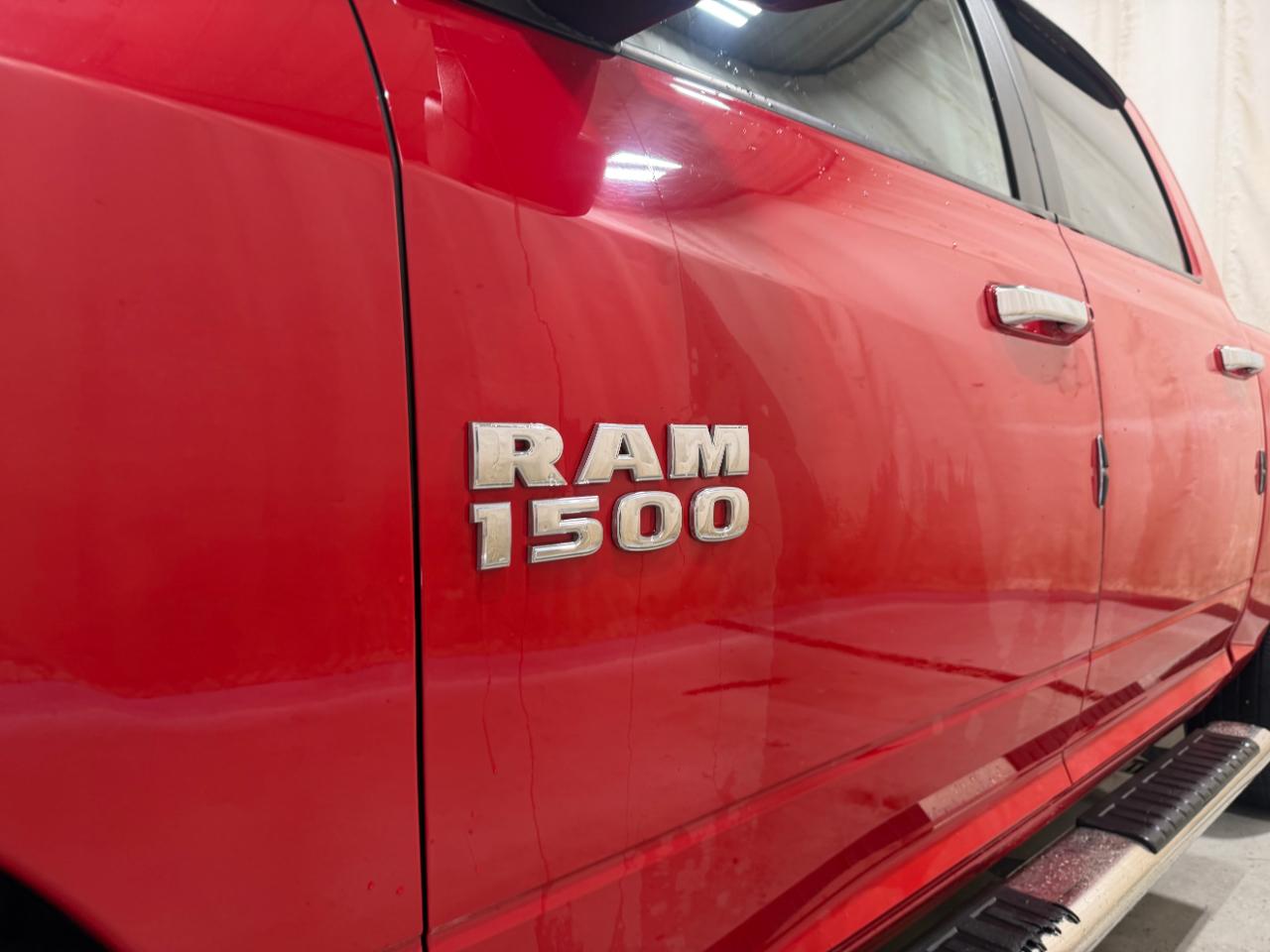 RAM 1500 4WD Crew Cab 140.5" Big Horn 2016