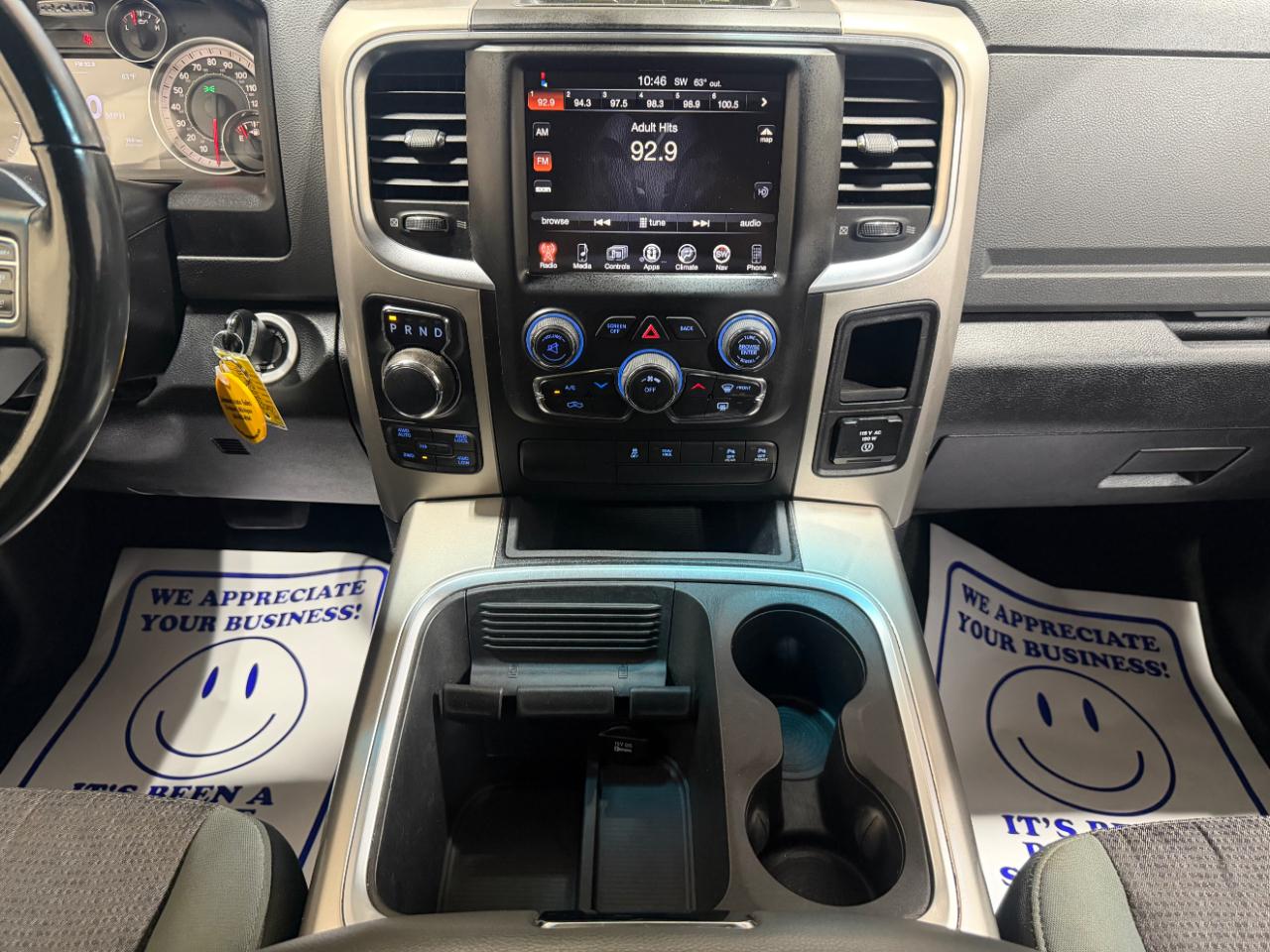RAM 1500 4WD Crew Cab 140.5" Big Horn 2016