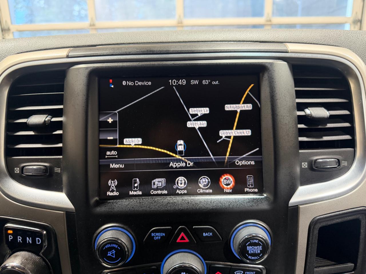 RAM 1500 4WD Crew Cab 140.5" Big Horn 2016
