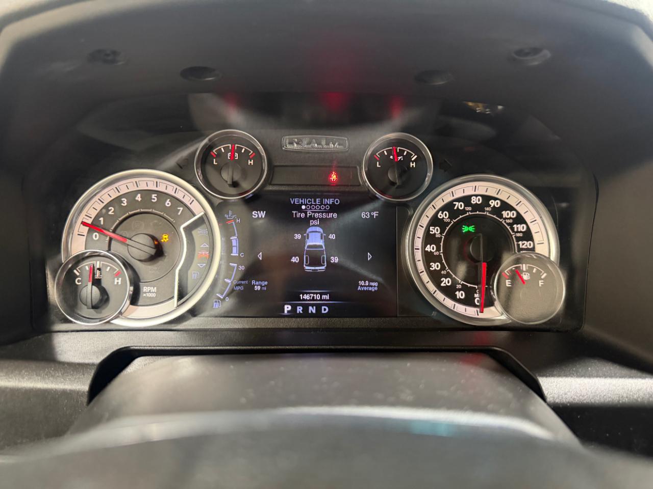 RAM 1500 4WD Crew Cab 140.5" Big Horn 2016