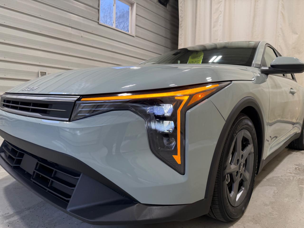 Kia K4 LXS FWD 2025
