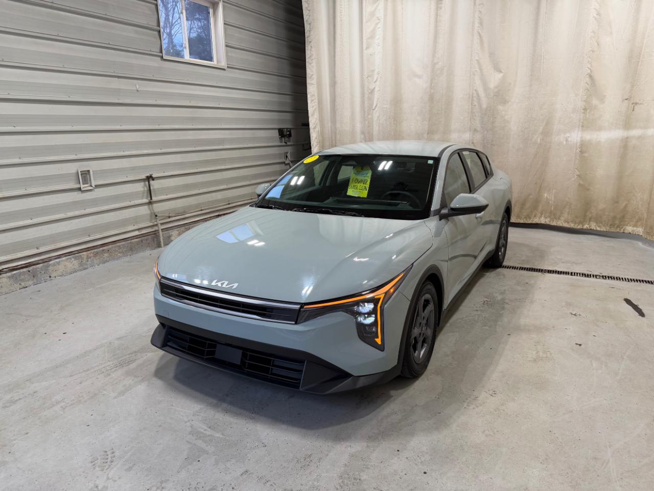 Kia K4 LXS FWD 2025