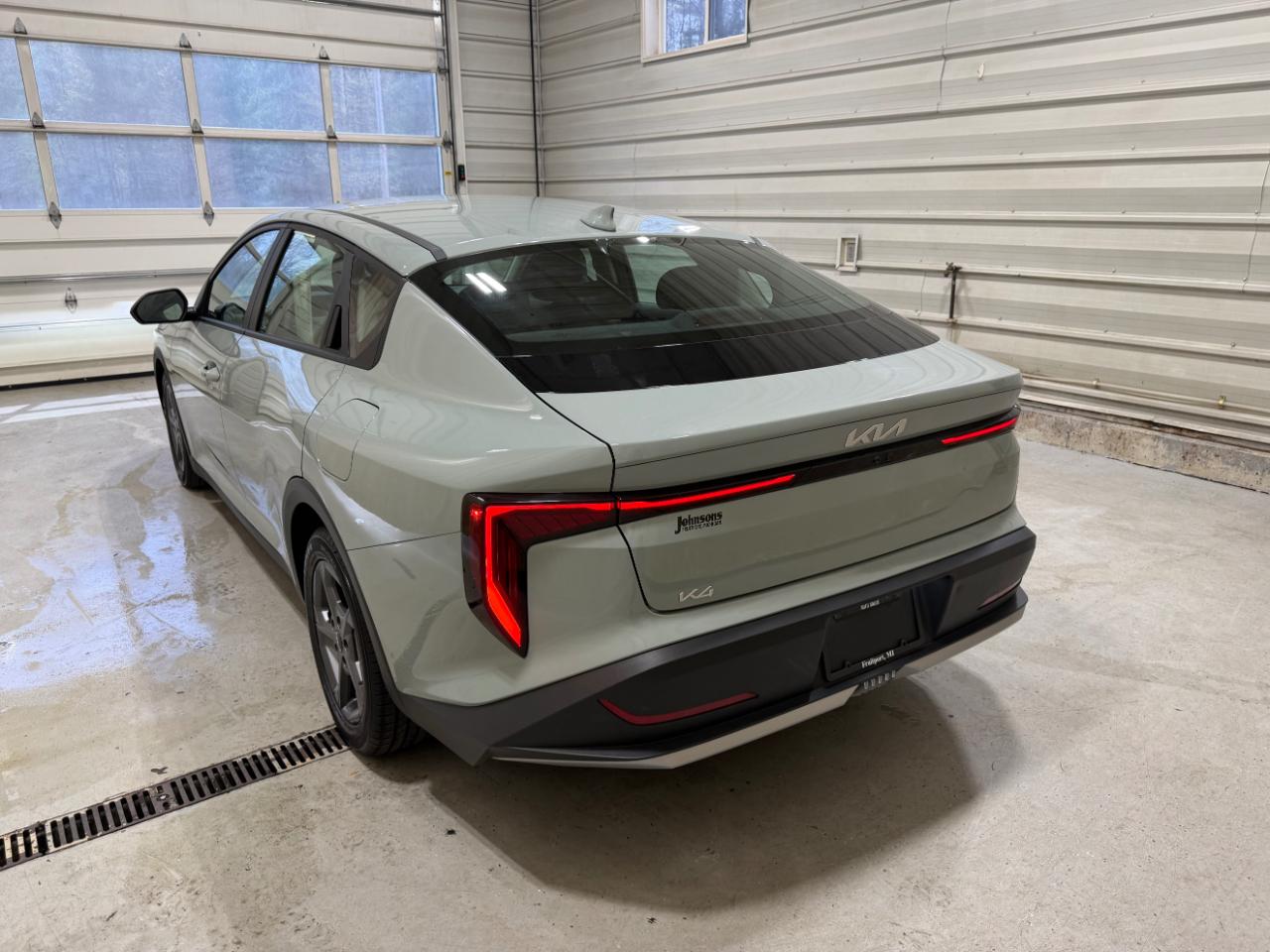 Kia K4 LXS FWD 2025
