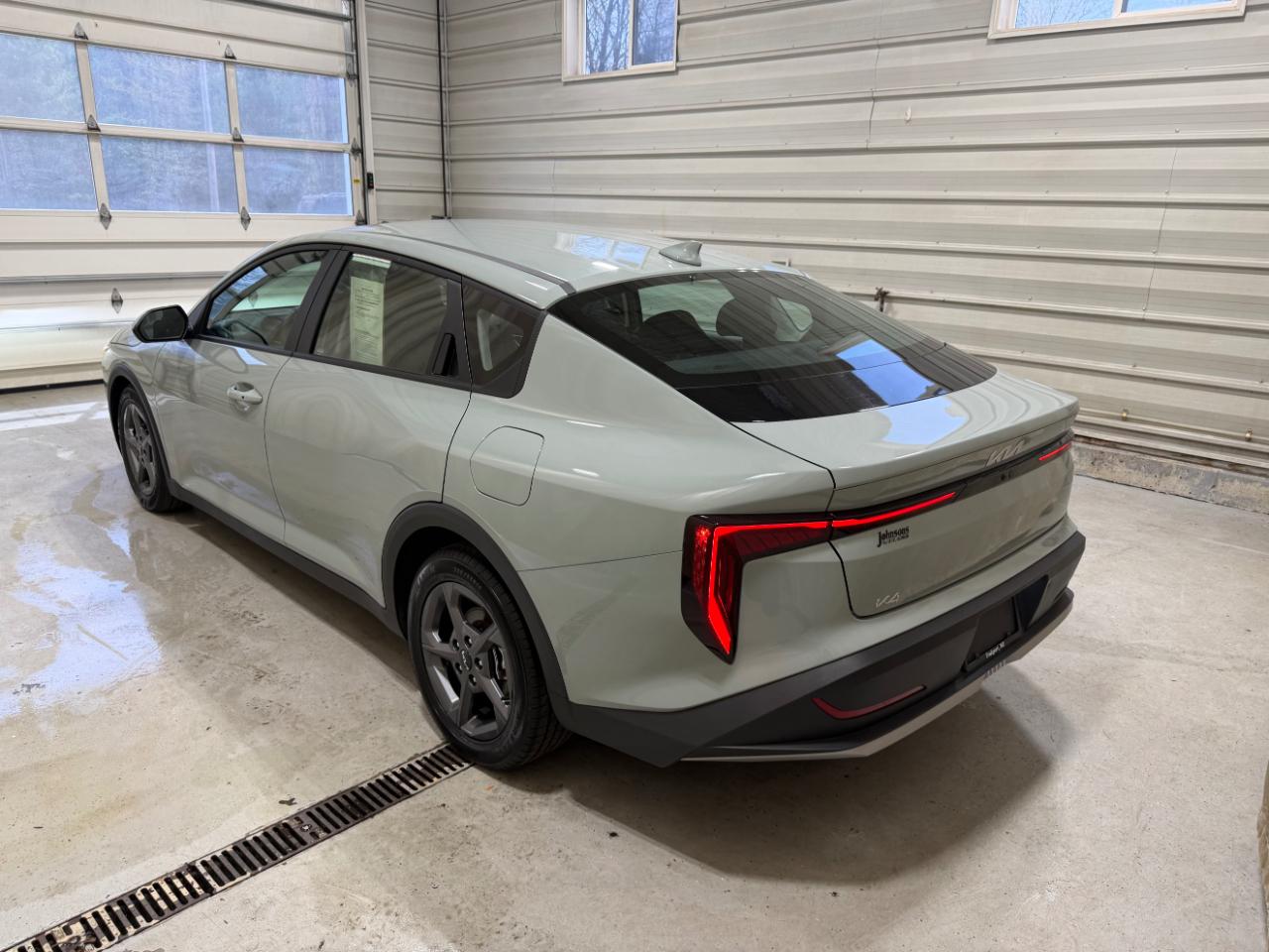 Kia K4 LXS FWD 2025