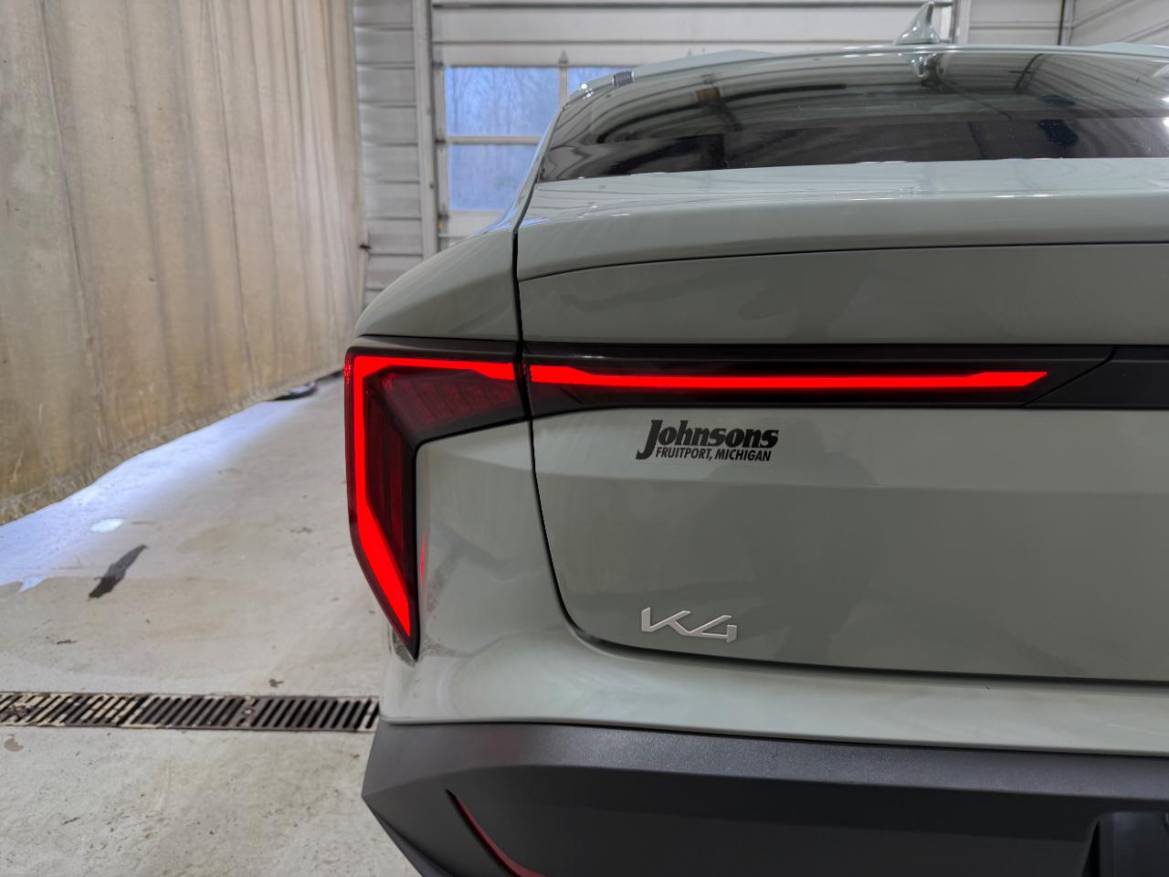 Kia K4 LXS FWD 2025