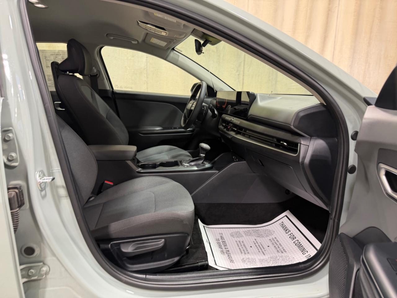 Kia K4 LXS FWD 2025