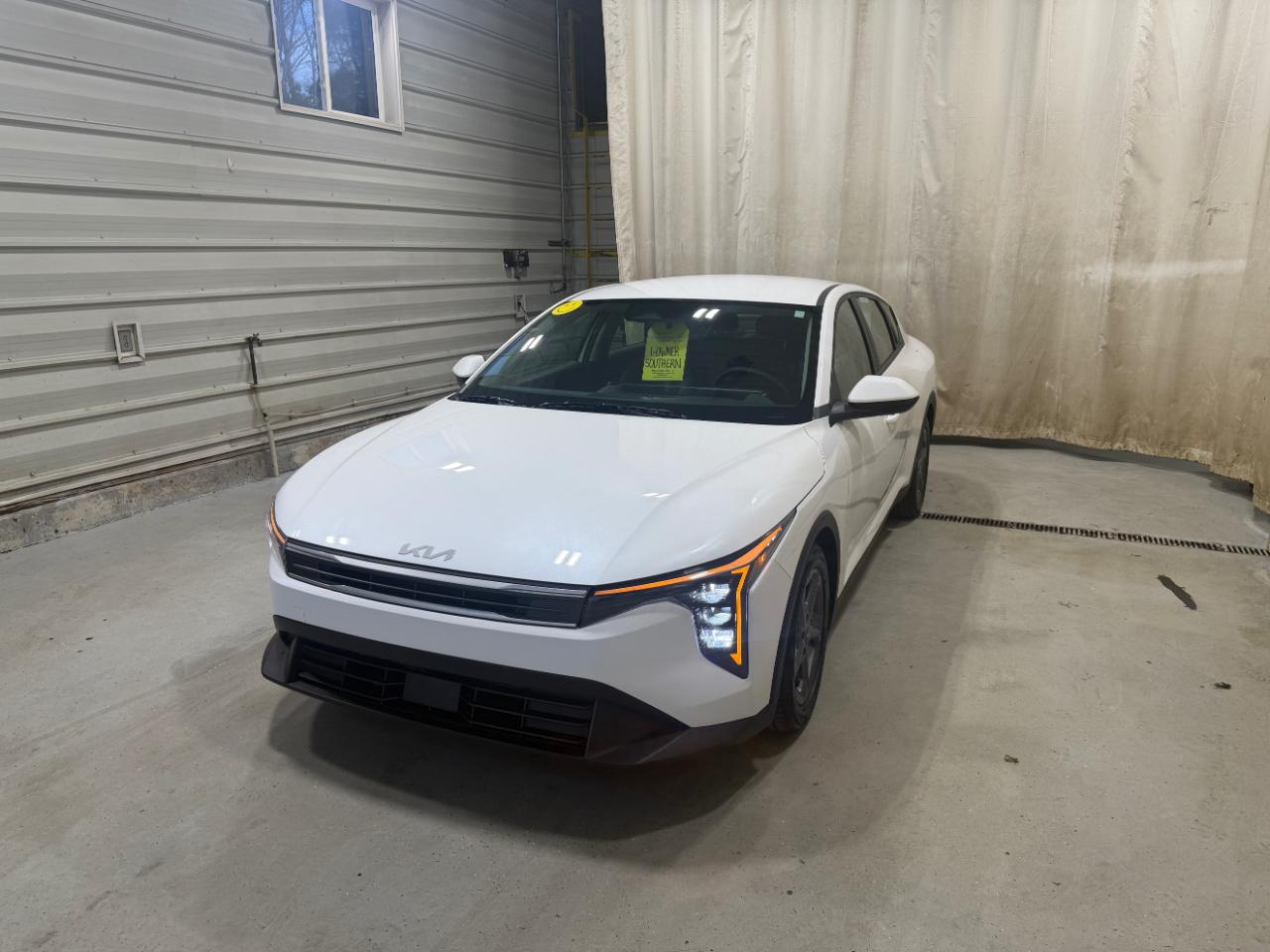 Kia K4 LXS FWD 2025