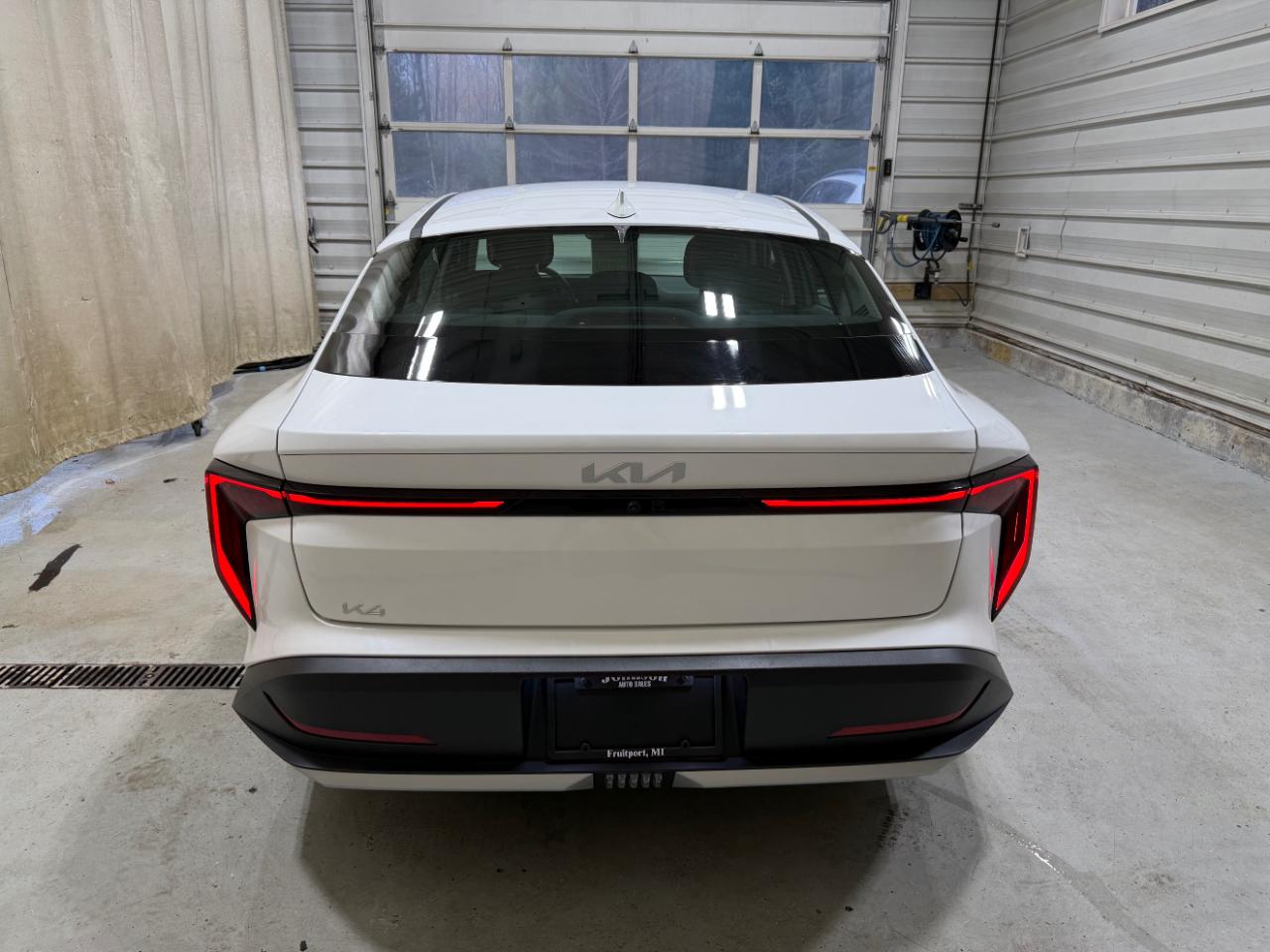 Kia K4 LXS FWD 2025