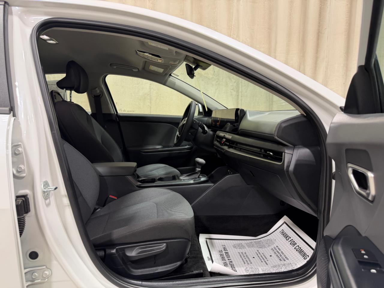 Kia K4 LXS FWD 2025