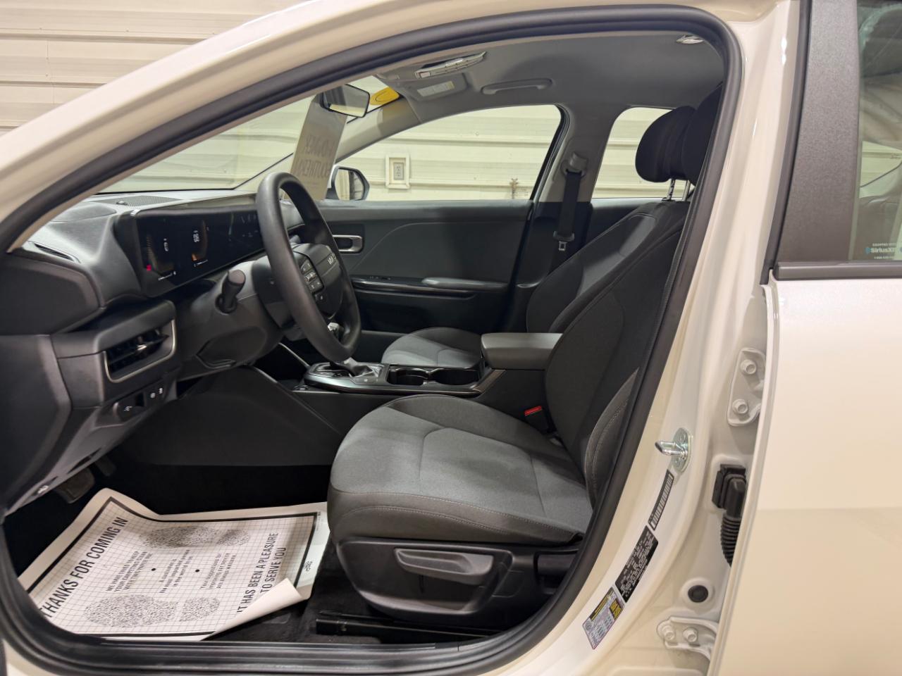 Kia K4 LXS FWD 2025