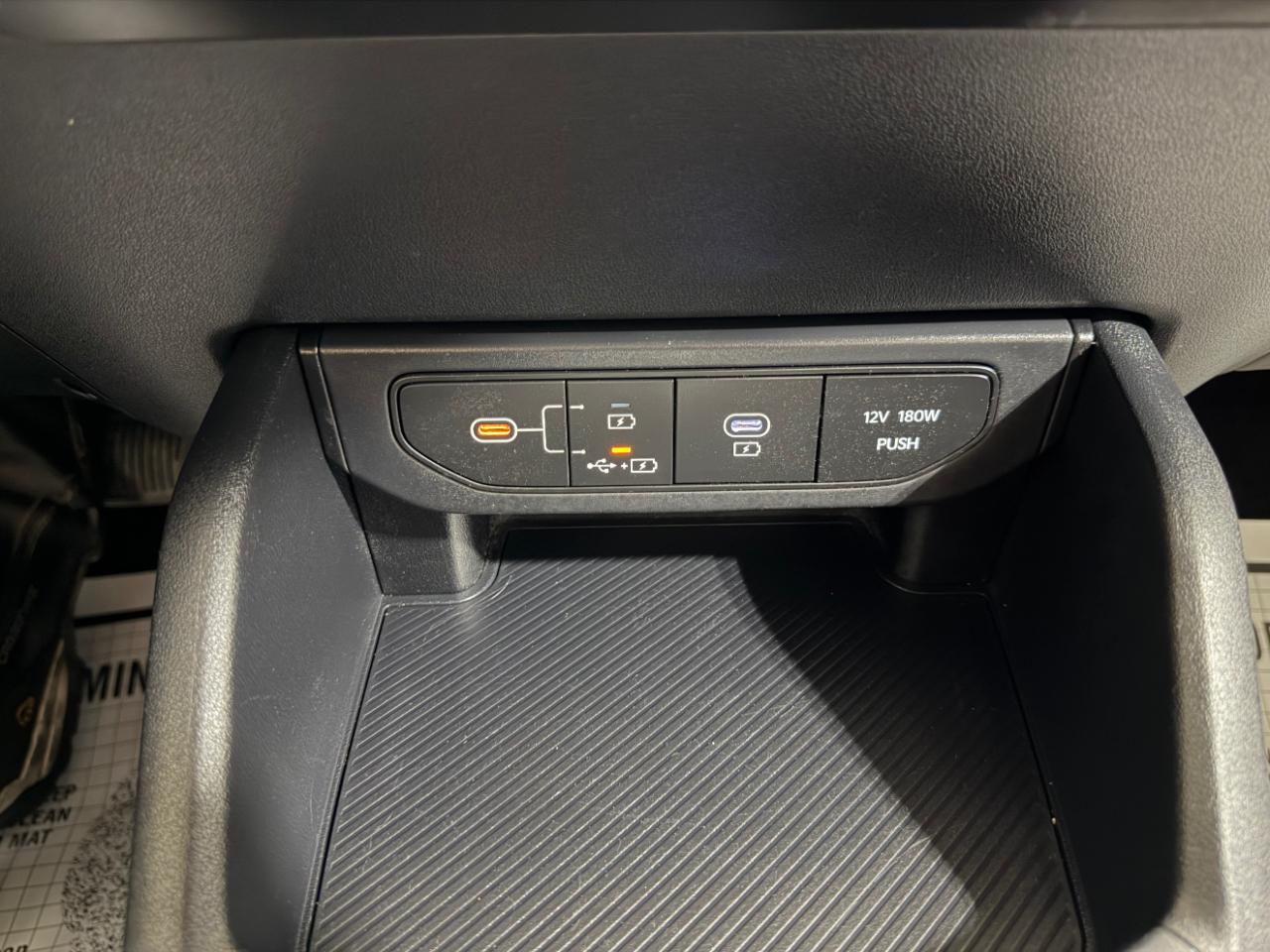 Kia K4 LXS FWD 2025