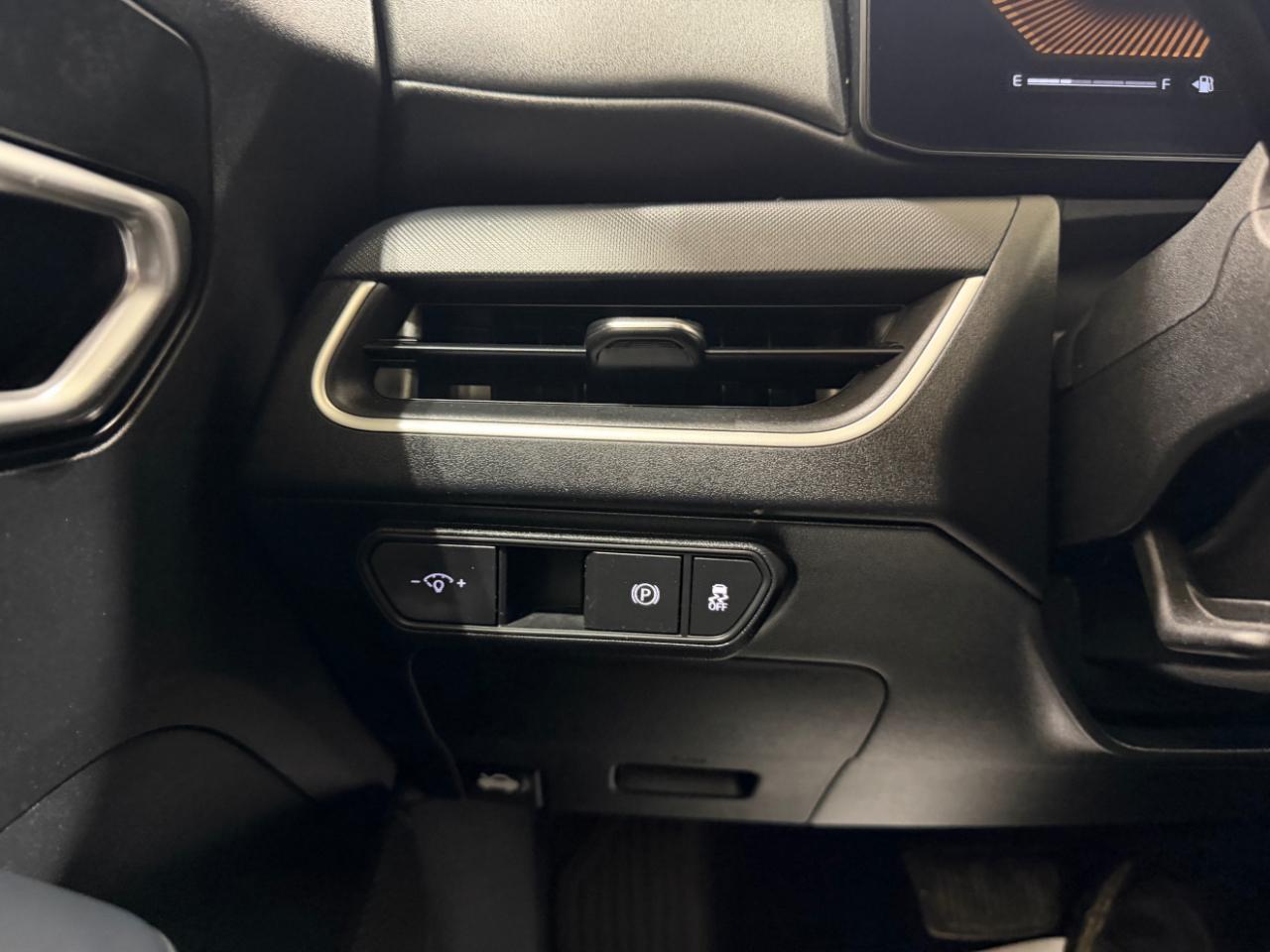 Kia K4 LXS FWD 2025