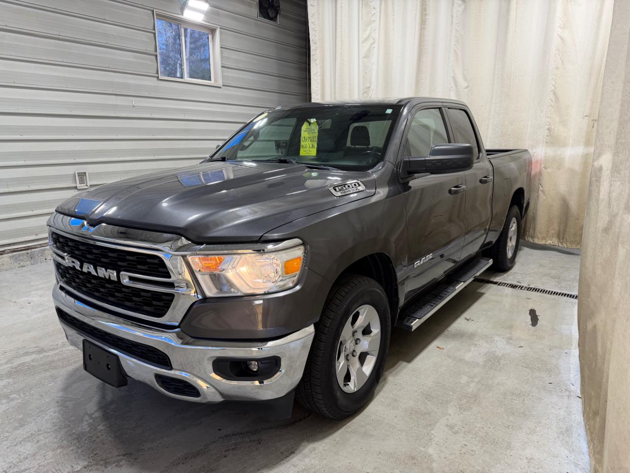 RAM 1500 Big Horn 4x4 Quad Cab 6'4" Box 2022