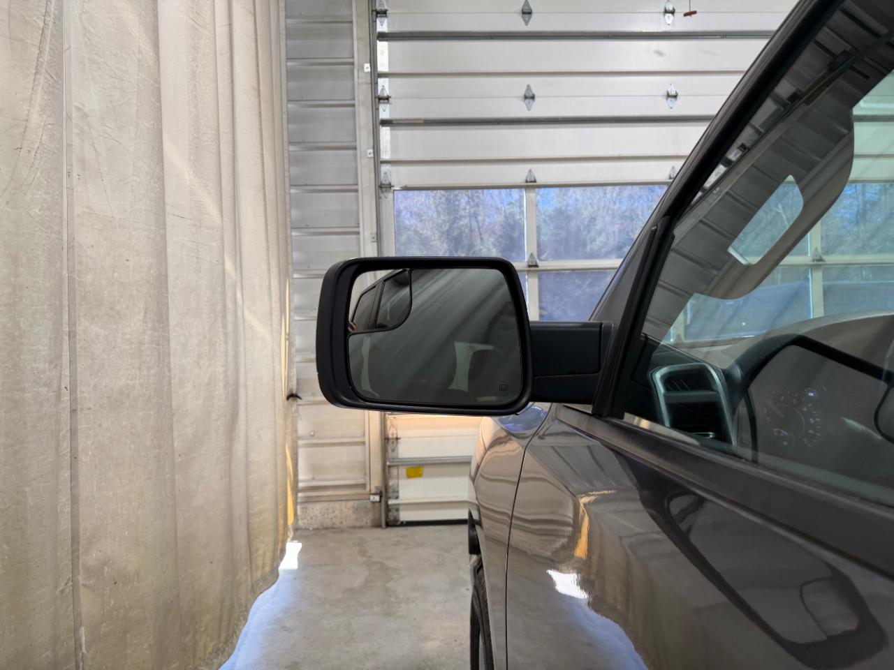 RAM 1500 Big Horn 4x4 Quad Cab 6'4" Box 2022