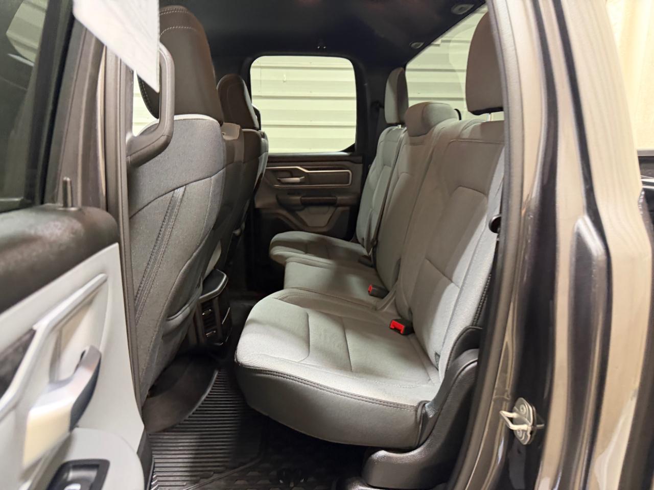 RAM 1500 Big Horn 4x4 Quad Cab 6'4" Box 2022
