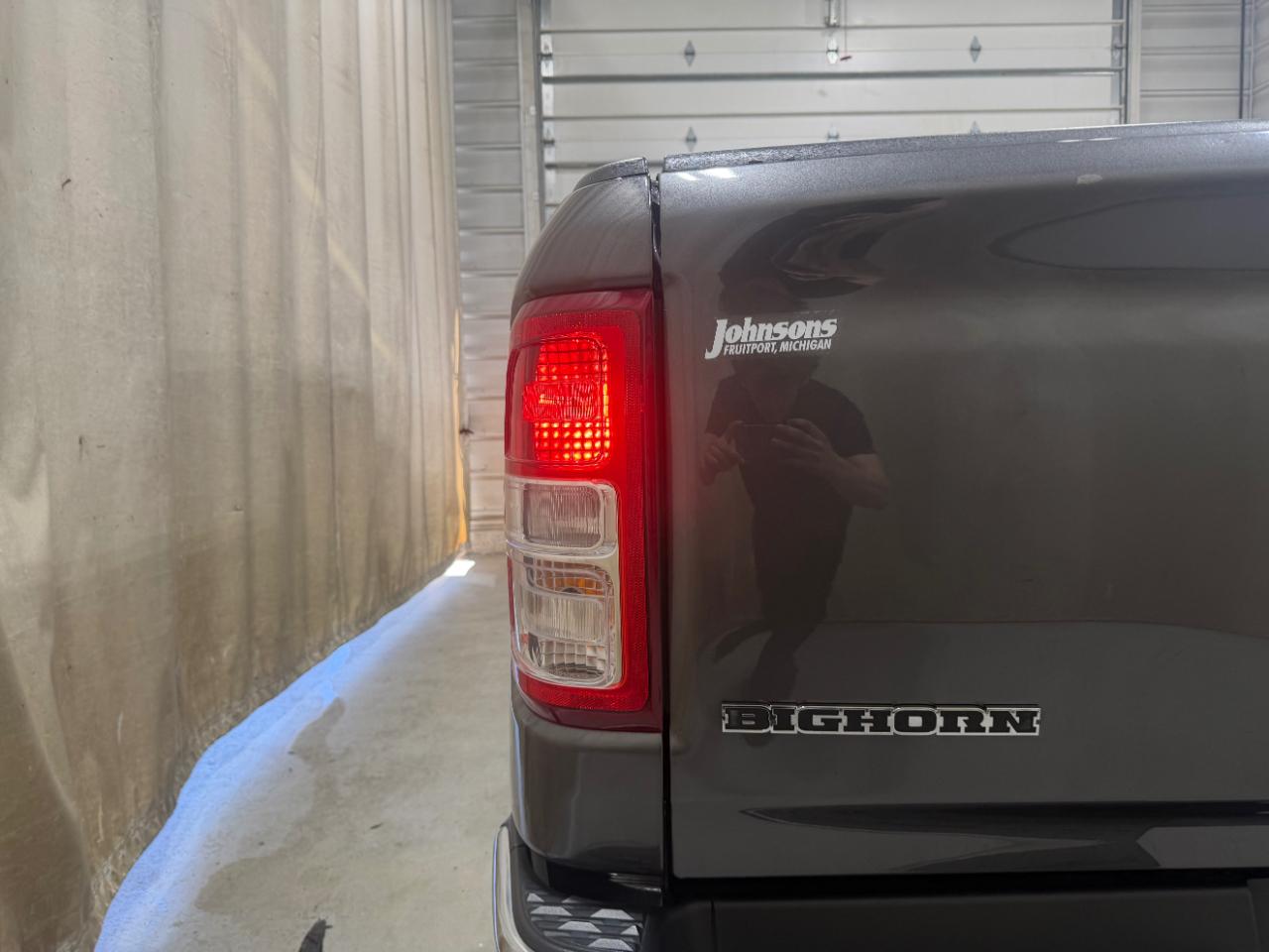 RAM 1500 Big Horn 4x4 Quad Cab 6'4" Box 2022