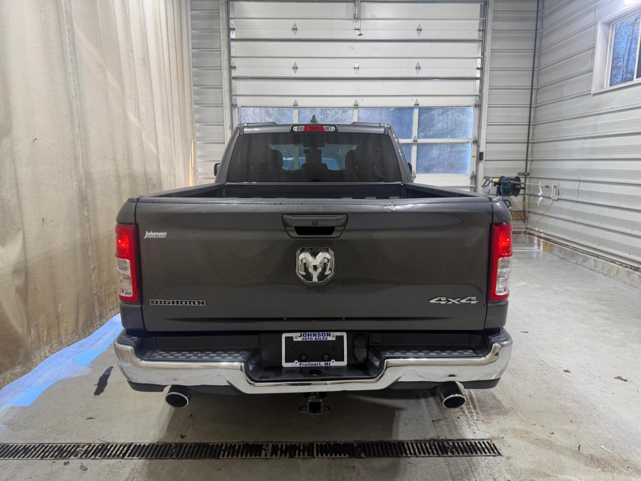 RAM 1500 Big Horn 4x4 Quad Cab 6'4" Box 2022