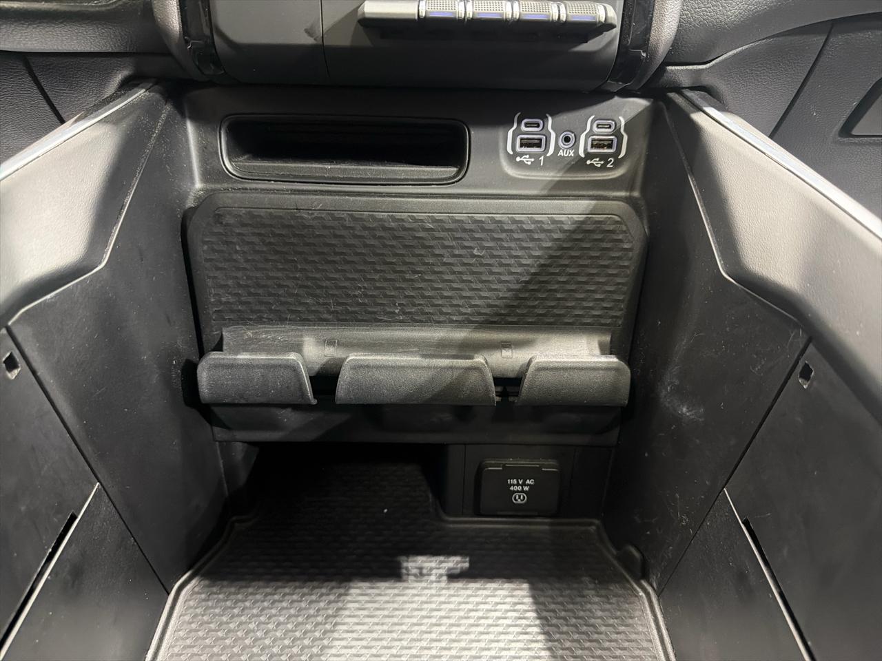 RAM 1500 Big Horn 4x4 Crew Cab 5'7" Box 2023