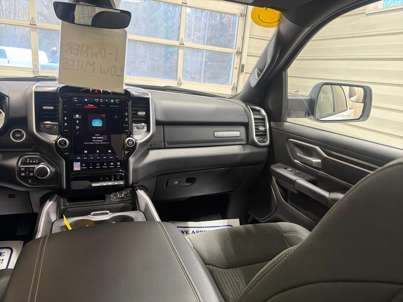 RAM 1500 Big Horn 4x4 Crew Cab 5'7" Box 2023