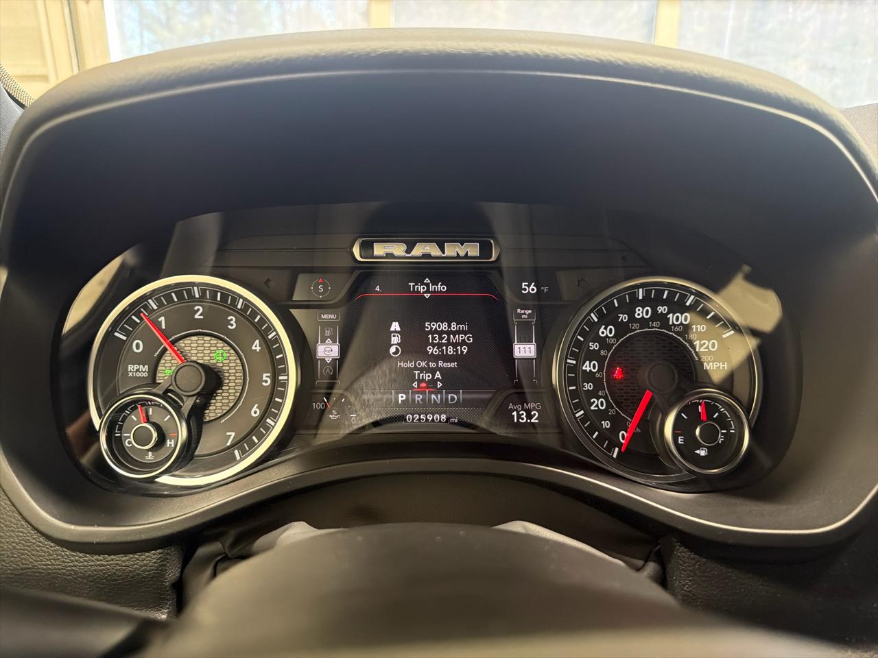 RAM 1500 Big Horn 4x4 Crew Cab 5'7" Box 2023