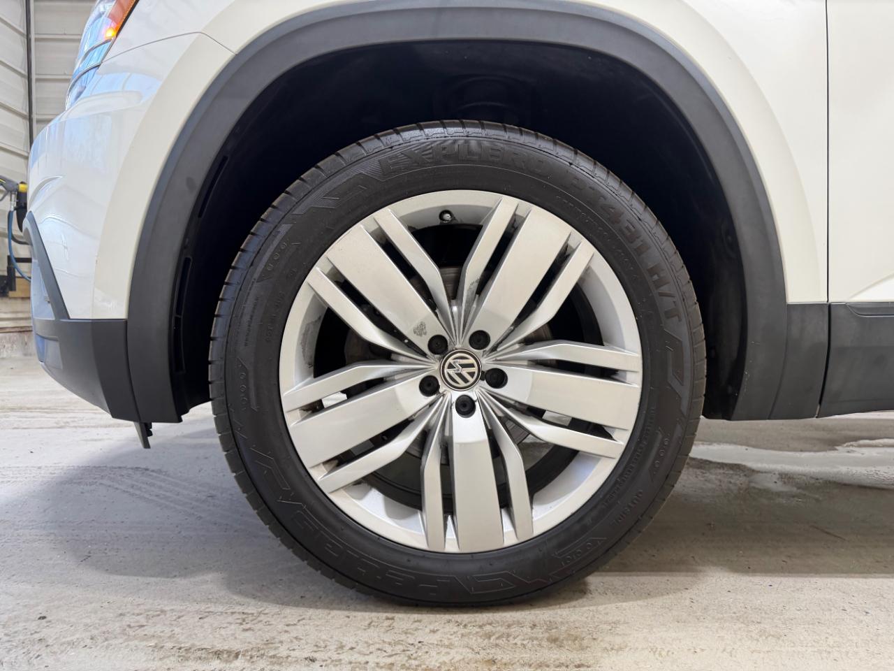 Volkswagen Atlas 3.6L V6 SE w/Technology FWD 2019