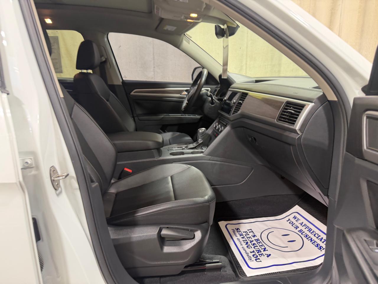 Volkswagen Atlas 3.6L V6 SE w/Technology FWD 2019