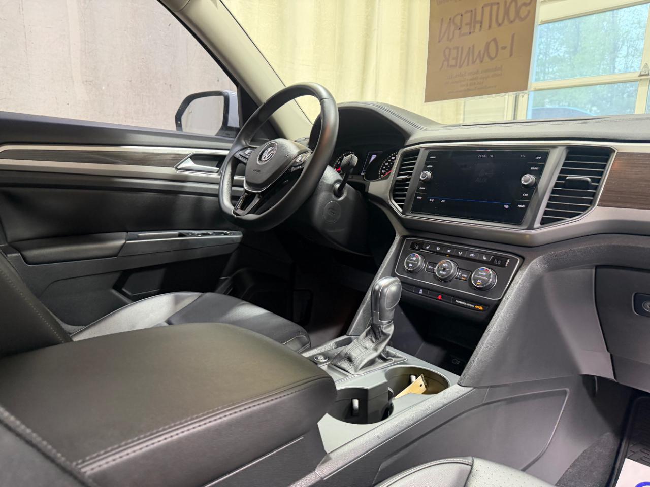 Volkswagen Atlas 3.6L V6 SE w/Technology FWD 2019