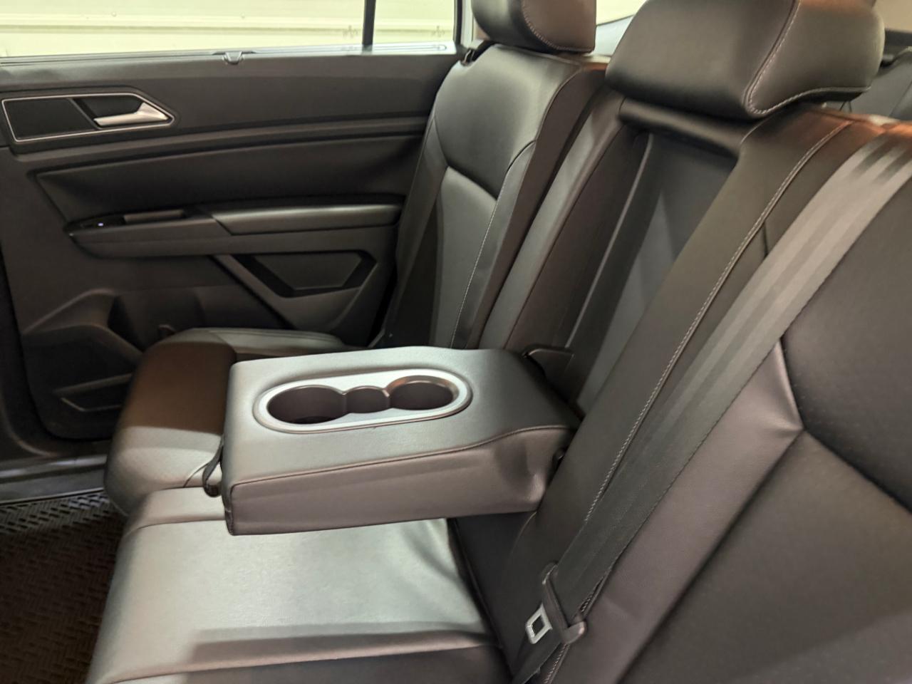 Volkswagen Atlas 3.6L V6 SE w/Technology FWD 2019
