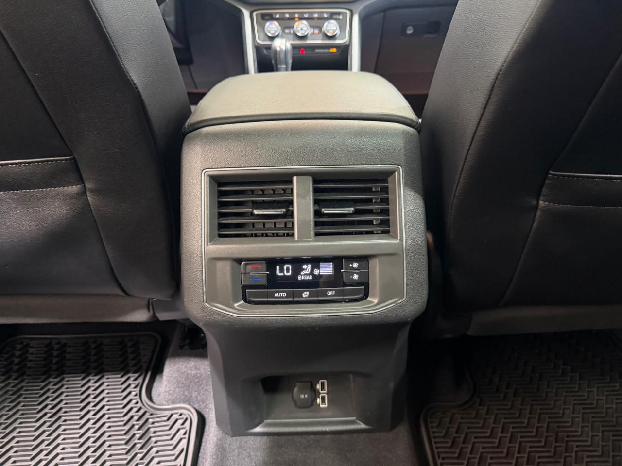 Volkswagen Atlas 3.6L V6 SE w/Technology FWD 2019