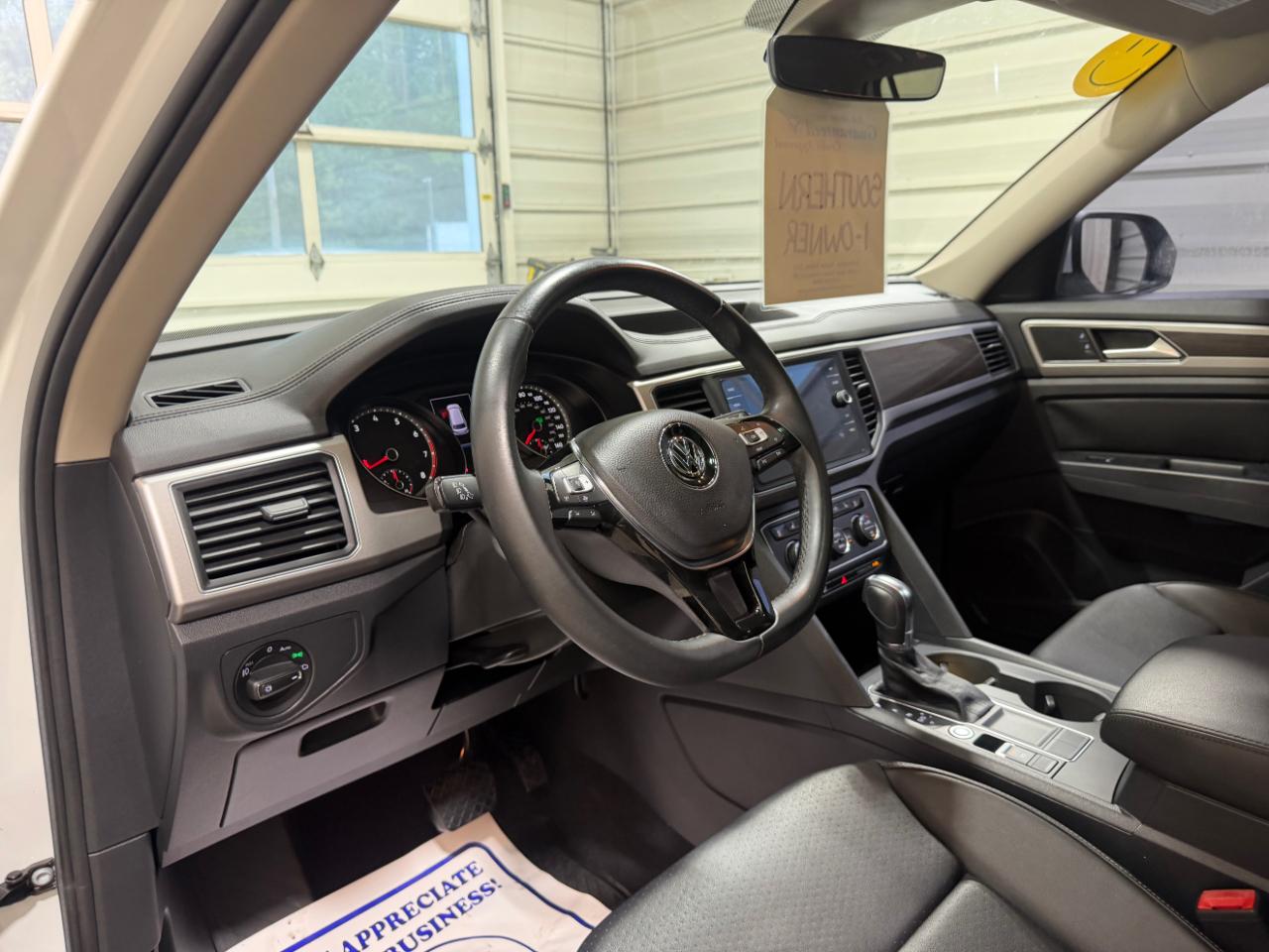 Volkswagen Atlas 3.6L V6 SE w/Technology FWD 2019