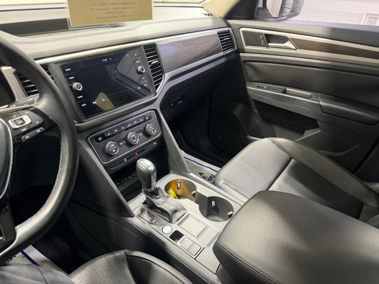 Volkswagen Atlas 3.6L V6 SE w/Technology FWD 2019